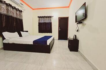 هتل Joaqim S Baga Beach Resort Goa   50 Meters From Baga Beach