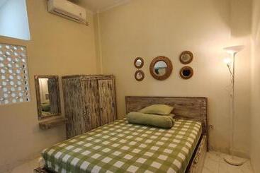 هتل Ana Homestay