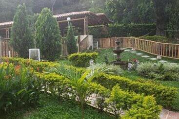 هتل Finca Villa Nathaly