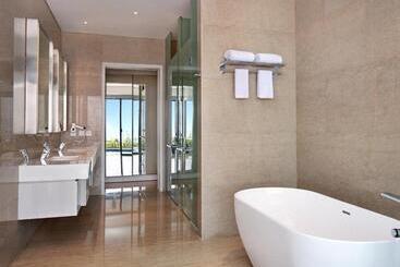 هتل Grand Mercure Lampung