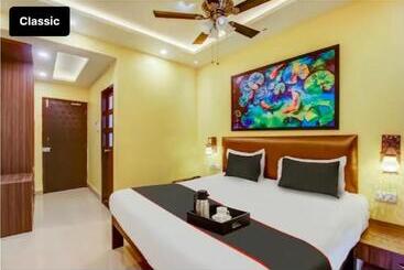 هتل Joaquim Baga Beach Resort Goa