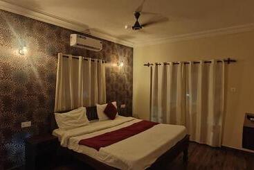 هتل Joaquim Baga Beach Resort Goa