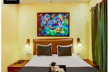 هتل Joaquim Baga Beach Resort Goa