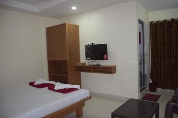 هتل Shrinivas Lodge
