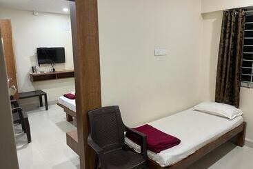 هتل Shrinivas Lodge