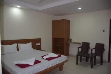 هتل Shrinivas Lodge