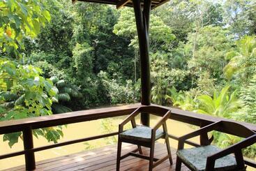 Natural Drake Bay Hotel Boutique