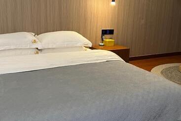 پانسیون Phoenix Best River View B&b