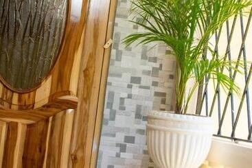 پانسیون Windbreak Villa