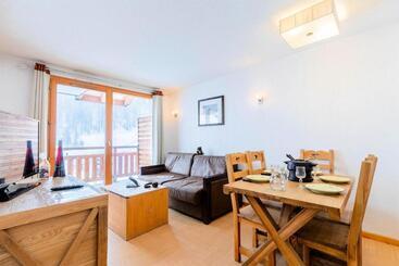 Résidence Le Parc Des Airelles   Appartement 2 Pièces Coin Montagne 6 Per 344