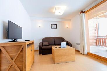 Résidence Le Parc Des Airelles   Studio Coin Montagne 4 Personnes 324