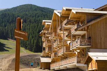 Résidence Le Parc Des Airelles   Studio Coin Montagne 4 Personnes Vue Pist 334