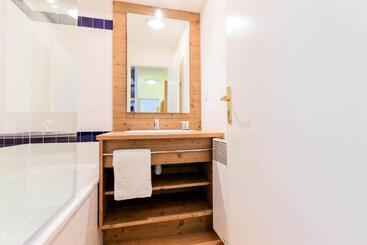 Résidence Le Parc Des Airelles   Studio Coin Montagne 4 Personnes Vue Pist 334