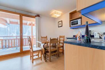 Résidence Le Parc Des Airelles   Studio Coin Montagne 4 Personnes Vue Pist 334