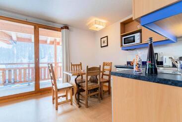 Résidence Le Parc Des Airelles   Studio Coin Montagne 4 Personnes Vue Pist 334