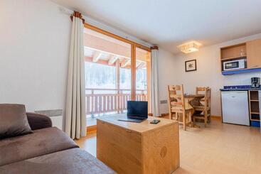Résidence Le Parc Des Airelles   Studio Coin Montagne 4 Personnes Vue Pist 334