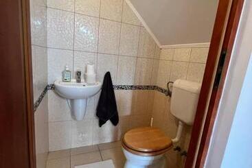 هاستل Nora Guesthouse And Restaurant