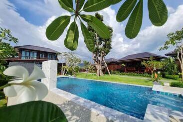 تختخواب و صبحانه Baan Ati Resort & Spa