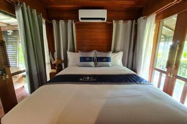 تختخواب و صبحانه Baan Ati Resort & Spa