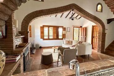 تختخواب و صبحانه Casa Los Olivos