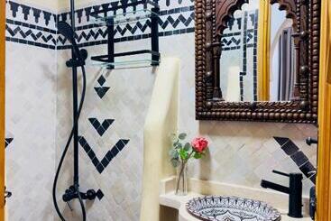 تختخواب و صبحانه Dar Md