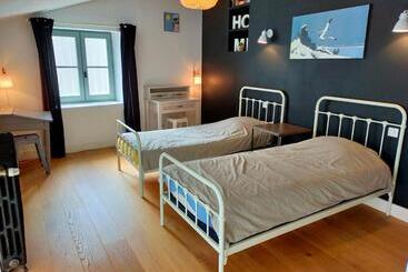 تختخواب و صبحانه La Suite 14