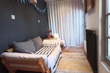 تختخواب و صبحانه La Suite 14