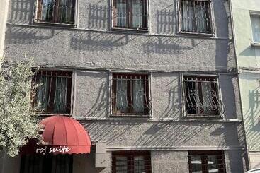 Roj Suite