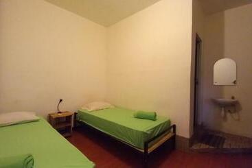 Dc Hotel & Hostel