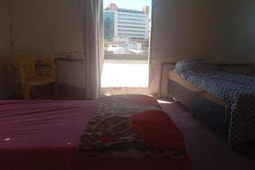Hostel Leonardo