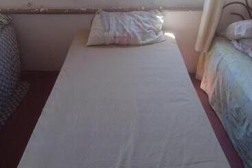 Hostel Leonardo