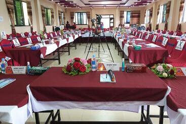 هتل Doleshwor Village Resort & Farm House Pvt. Ltd