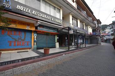 هتل M Bar And Restaurant
