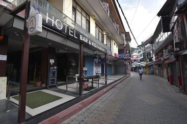 هتل M Bar And Restaurant