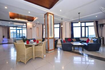 هتل M Bar And Restaurant