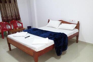 هتل Mallick Palace
