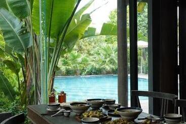 هتل Toki Retreat Vân Long