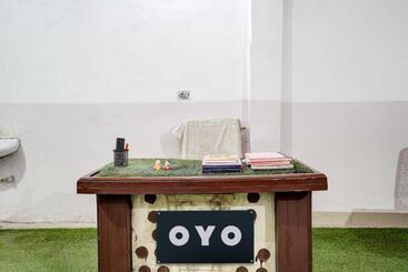 Oyo Preet Hotel & Restaurant