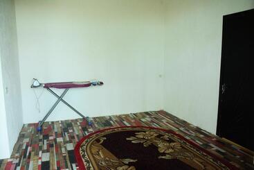 پانسیون Guesthouse Lasha