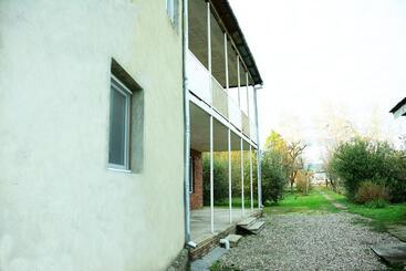 پانسیون Guesthouse Lasha