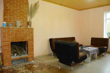 پانسیون Guesthouse Lasha