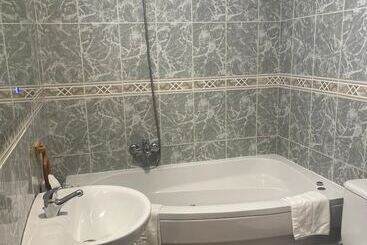 پانسیون Hostal Julio Cesar