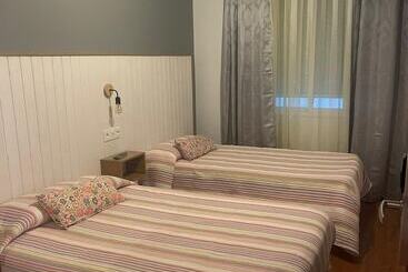 پانسیون Hostal Julio Cesar