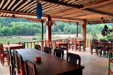 پانسیون Rainbow Guest House