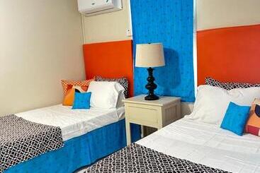 پانسیون Shades Of Summer Apartments In Negril With Kitchen