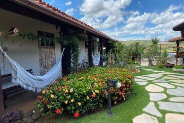 پانسیون Suites Casa Maia