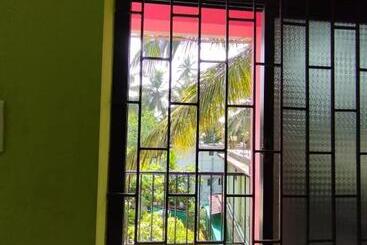 پانسیون The Valley