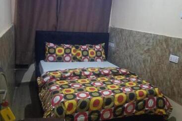 Stainless World International Hotel And Suites
