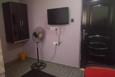 Stainless World International Hotel And Suites
