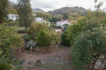 هاستل Alojamiento El Monasterio